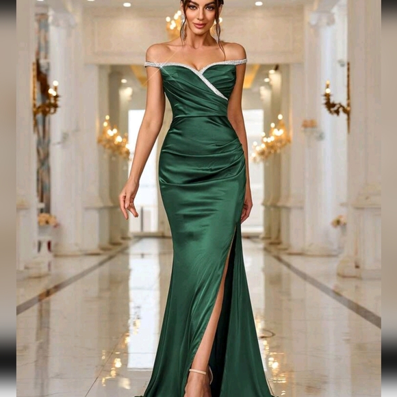 Side slit tight fitting/column off shoulder sleeveless tail and floor length gown evening dresses main image 1
